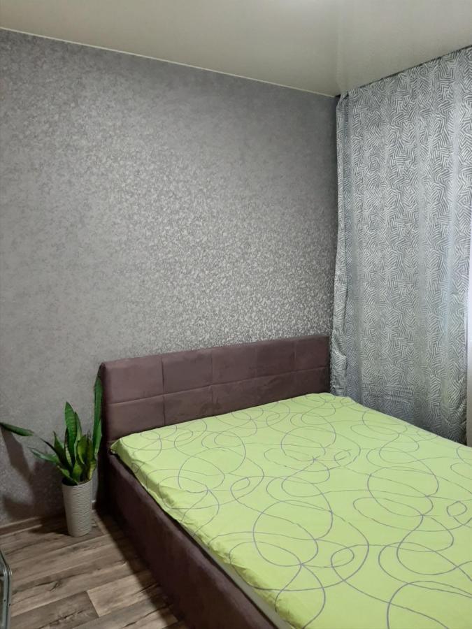 Апартаменты Дворец Спорта Новострой Маршал Harkiv Dış mekan fotoğraf
